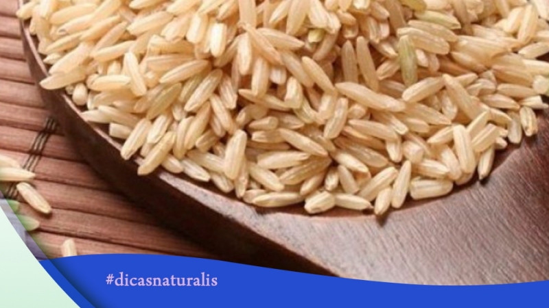 Você sabe qual é a diferença entre o arroz branco e o arroz integral?